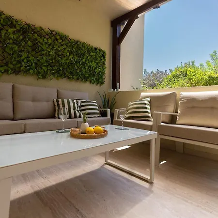 Blucove I Sea View Duplex, Pool & Terrace Apartment